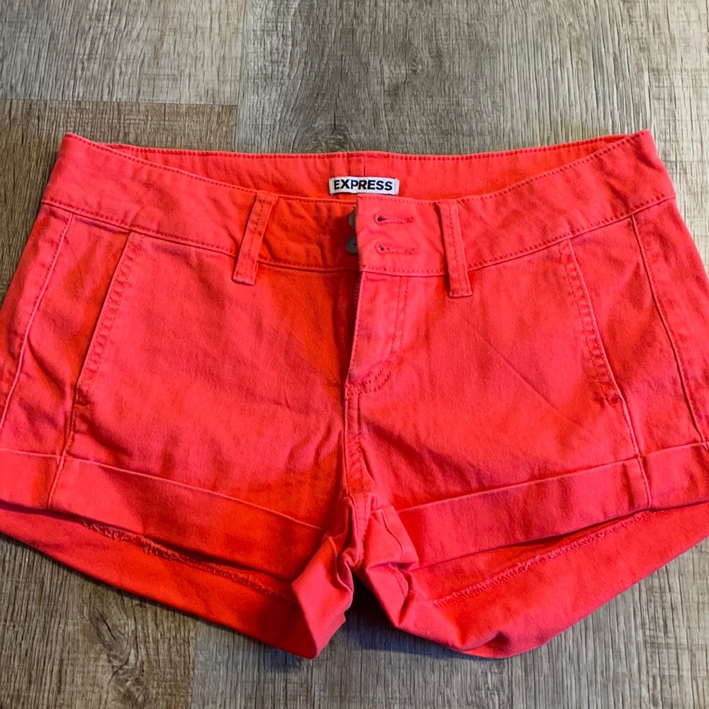Express Shorts